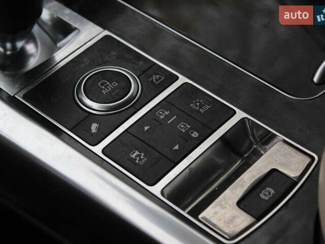 Білий Ленд Ровер Range Rover Sport, об'ємом двигуна 2.99 л та пробігом 300 тис. км за 19999 $, фото 33 на Automoto.ua