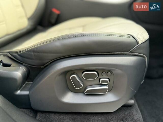 Ленд Ровер Рендж Ровер Спорт 2013 в Киеве на Automoto.ua Белый Ленд Ровер Рендж Ровер Спорт, объемом двигателя 3 л и пробегом 108 тыс. км за 27800 $, фото 74 на Automoto.ua