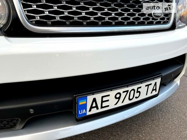 Белый Ленд Ровер Рендж Ровер Спорт, объемом двигателя 3 л и пробегом 156 тыс. км за 23500 $, фото 4 на Automoto.ua