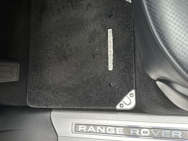 Білий Ленд Ровер Range Rover Sport, об'ємом двигуна 5 л та пробігом 123 тис. км за 25100 $, фото 47 на Automoto.ua