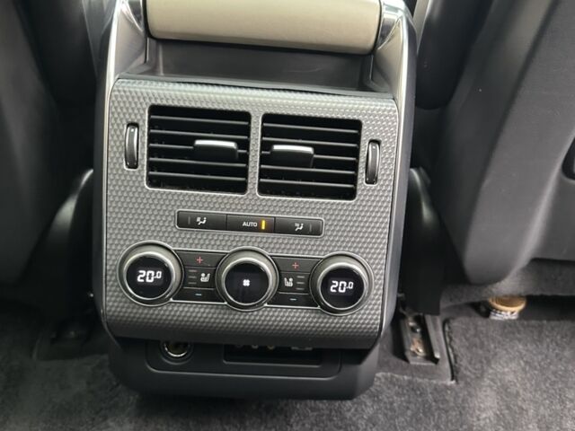 Білий Ленд Ровер Range Rover Sport, об'ємом двигуна 5 л та пробігом 123 тис. км за 25100 $, фото 20 на Automoto.ua