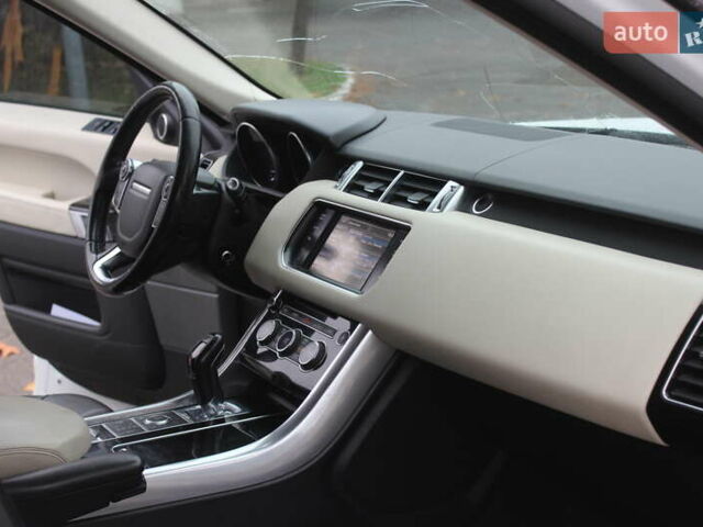 Білий Ленд Ровер Range Rover Sport, об'ємом двигуна 2.99 л та пробігом 300 тис. км за 19999 $, фото 26 на Automoto.ua