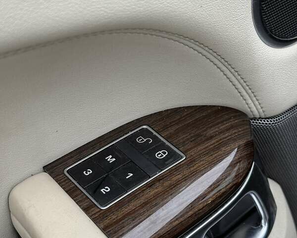 Білий Ленд Ровер Range Rover Sport, об'ємом двигуна 3 л та пробігом 190 тис. км за 24500 $, фото 36 на Automoto.ua