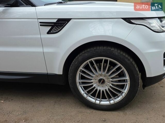Белый Ленд Ровер Рендж Ровер Спорт, объемом двигателя 3 л и пробегом 101 тыс. км за 26000 $, фото 8 на Automoto.ua