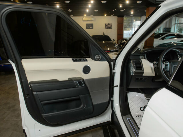 Білий Ленд Ровер Range Rover Sport, об'ємом двигуна 3 л та пробігом 76 тис. км за 49500 $, фото 21 на Automoto.ua