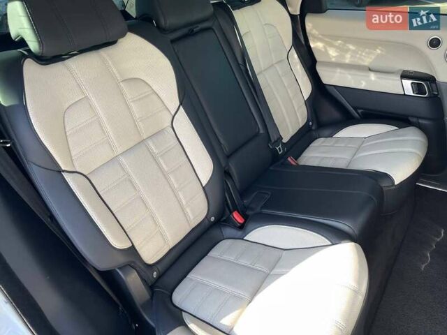 Білий Ленд Ровер Range Rover Sport, об'ємом двигуна 3 л та пробігом 108 тис. км за 28490 $, фото 30 на Automoto.ua