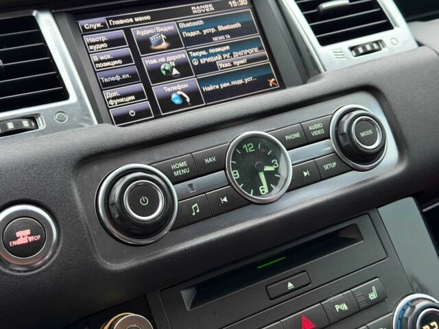 Білий Ленд Ровер Range Rover Sport, об'ємом двигуна 3 л та пробігом 156 тис. км за 21000 $, фото 16 на Automoto.ua