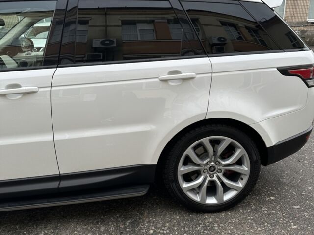 Білий Ленд Ровер Range Rover Sport, об'ємом двигуна 5 л та пробігом 123 тис. км за 25100 $, фото 4 на Automoto.ua
