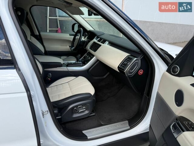 Білий Ленд Ровер Range Rover Sport, об'ємом двигуна 3 л та пробігом 119 тис. км за 28999 $, фото 31 на Automoto.ua