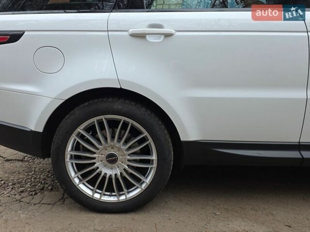 Белый Ленд Ровер Рендж Ровер Спорт, объемом двигателя 3 л и пробегом 101 тыс. км за 26000 $, фото 10 на Automoto.ua