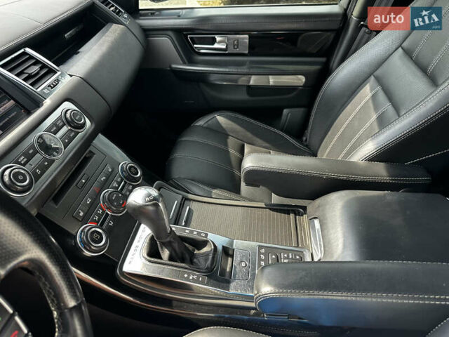Білий Ленд Ровер Range Rover Sport, об'ємом двигуна 3 л та пробігом 209 тис. км за 20000 $, фото 26 на Automoto.ua