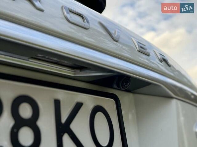Ленд Ровер Рендж Ровер Спорт 2013 в Киеве на Automoto.ua Белый Ленд Ровер Рендж Ровер Спорт, объемом двигателя 3 л и пробегом 108 тыс. км за 27800 $, фото 20 на Automoto.ua