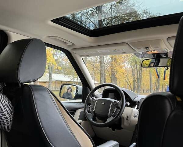 Білий Ленд Ровер Range Rover Sport, об'ємом двигуна 3 л та пробігом 237 тис. км за 16000 $, фото 52 на Automoto.ua
