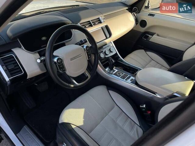 Білий Ленд Ровер Range Rover Sport, об'ємом двигуна 3 л та пробігом 108 тис. км за 28490 $, фото 22 на Automoto.ua