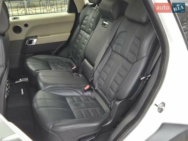 Белый Ленд Ровер Рендж Ровер Спорт, объемом двигателя 5 л и пробегом 122 тыс. км за 34500 $, фото 11 на Automoto.ua