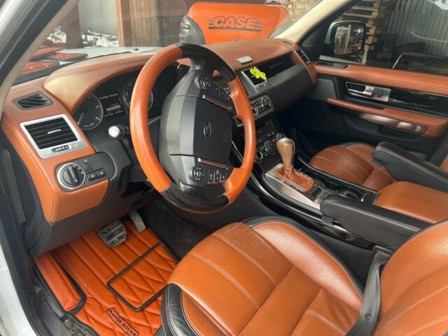 Білий Ленд Ровер Range Rover Sport, об'ємом двигуна 3 л та пробігом 196 тис. км за 15900 $, фото 3 на Automoto.ua