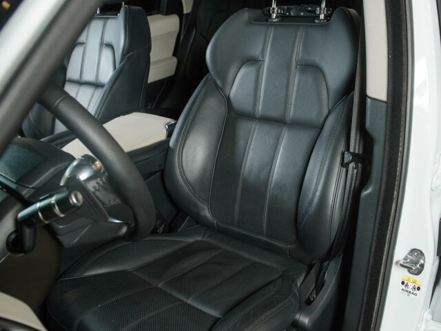 Білий Ленд Ровер Range Rover Sport, об'ємом двигуна 3 л та пробігом 76 тис. км за 49500 $, фото 33 на Automoto.ua