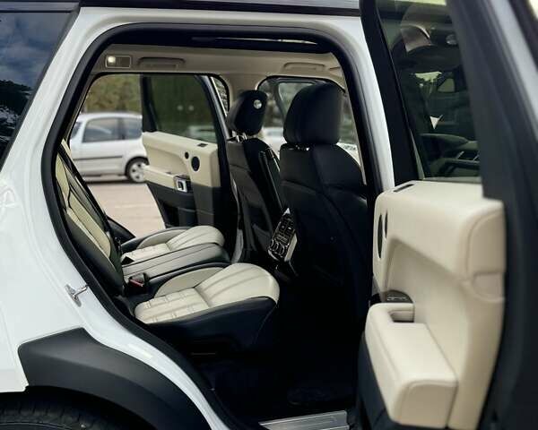 Ленд Ровер Рендж Ровер Спорт 2013 в Киеве на Automoto.ua Белый Ленд Ровер Рендж Ровер Спорт, объемом двигателя 3 л и пробегом 108 тыс. км за 27800 $, фото 67 на Automoto.ua