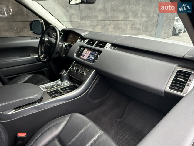 Білий Ленд Ровер Range Rover Sport, об'ємом двигуна 2.99 л та пробігом 197 тис. км за 24000 $, фото 9 на Automoto.ua