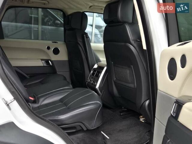 Белый Ленд Ровер Рендж Ровер Спорт, объемом двигателя 5 л и пробегом 122 тыс. км за 34500 $, фото 12 на Automoto.ua