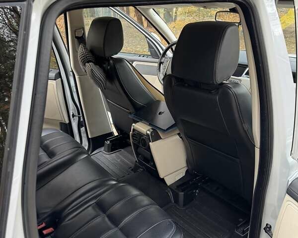 Білий Ленд Ровер Range Rover Sport, об'ємом двигуна 3 л та пробігом 237 тис. км за 16000 $, фото 35 на Automoto.ua
