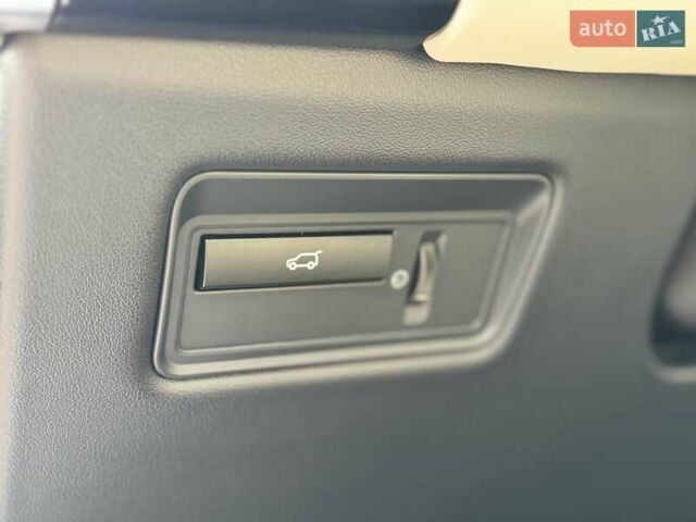 Ленд Ровер Рендж Ровер Спорт 2013 в Киеве на Automoto.ua Белый Ленд Ровер Рендж Ровер Спорт, объемом двигателя 3 л и пробегом 108 тыс. км за 27800 $, фото 56 на Automoto.ua