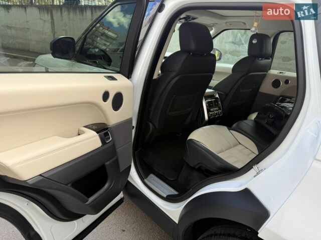 Білий Ленд Ровер Range Rover Sport, об'ємом двигуна 3 л та пробігом 119 тис. км за 28999 $, фото 24 на Automoto.ua