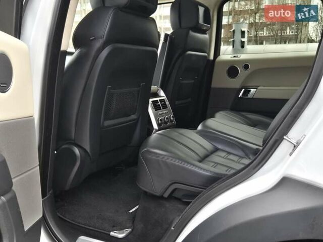 Белый Ленд Ровер Рендж Ровер Спорт, объемом двигателя 5 л и пробегом 122 тыс. км за 34500 $, фото 10 на Automoto.ua