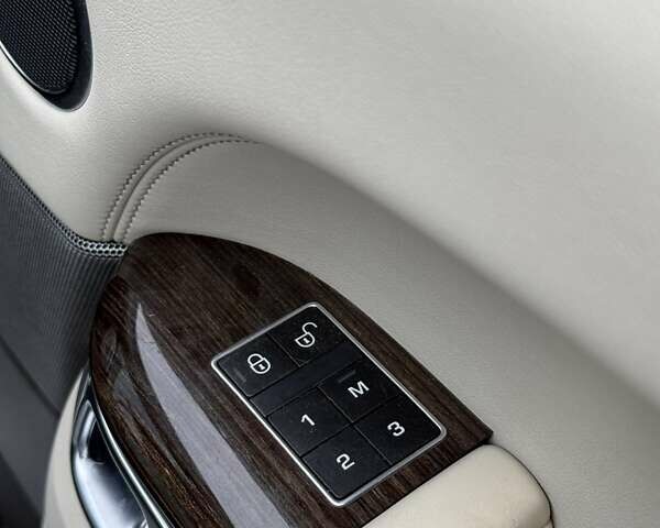 Білий Ленд Ровер Range Rover Sport, об'ємом двигуна 3 л та пробігом 190 тис. км за 24500 $, фото 46 на Automoto.ua