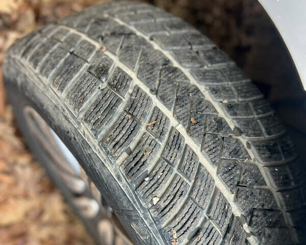 Білий Ленд Ровер Range Rover Sport, об'ємом двигуна 3 л та пробігом 183 тис. км за 17500 $, фото 8 на Automoto.ua