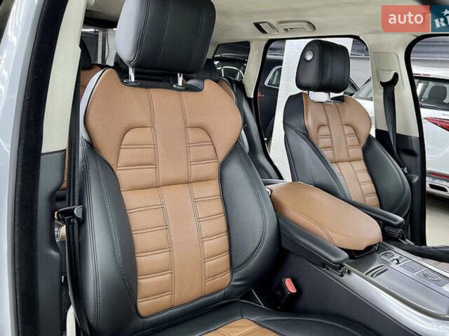 Білий Ленд Ровер Range Rover Sport, об'ємом двигуна 5 л та пробігом 119 тис. км за 39500 $, фото 26 на Automoto.ua