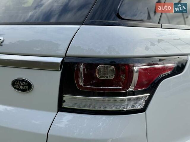 Ленд Ровер Рендж Ровер Спорт 2013 в Киеве на Automoto.ua Белый Ленд Ровер Рендж Ровер Спорт, объемом двигателя 3 л и пробегом 108 тыс. км за 27800 $, фото 19 на Automoto.ua