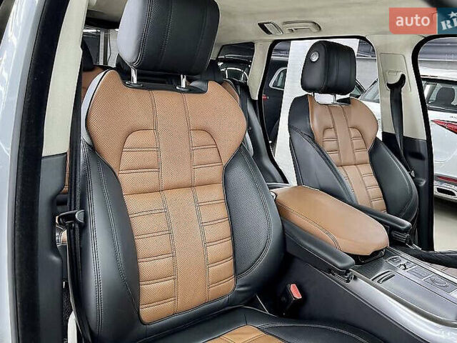 Білий Ленд Ровер Range Rover Sport, об'ємом двигуна 5 л та пробігом 119 тис. км за 39500 $, фото 26 на Automoto.ua