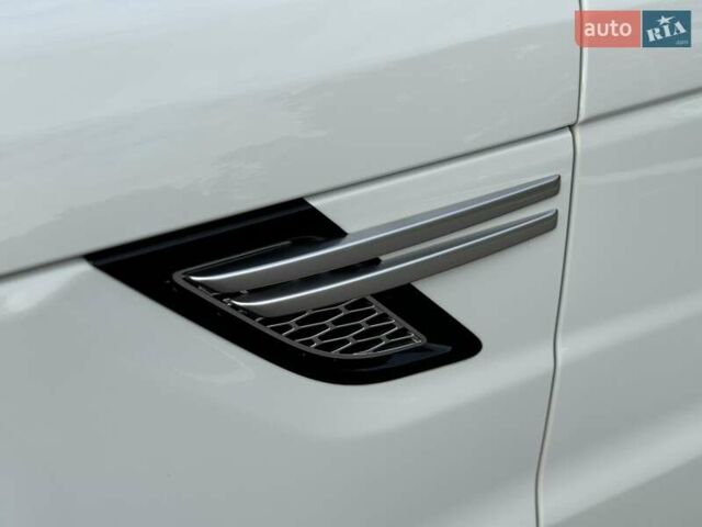 Ленд Ровер Рендж Ровер Спорт 2013 в Киеве на Automoto.ua Белый Ленд Ровер Рендж Ровер Спорт, объемом двигателя 3 л и пробегом 108 тыс. км за 27800 $, фото 13 на Automoto.ua