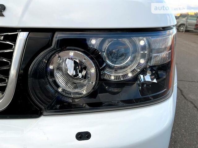 Белый Ленд Ровер Рендж Ровер Спорт, объемом двигателя 3 л и пробегом 156 тыс. км за 23500 $, фото 1 на Automoto.ua