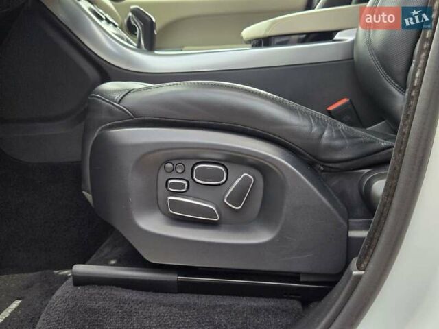 Белый Ленд Ровер Рендж Ровер Спорт, объемом двигателя 5 л и пробегом 122 тыс. км за 34500 $, фото 9 на Automoto.ua