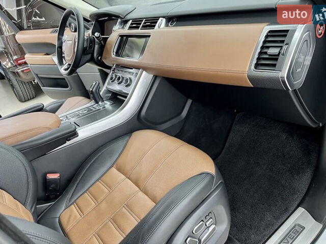 Білий Ленд Ровер Range Rover Sport, об'ємом двигуна 5 л та пробігом 119 тис. км за 39500 $, фото 28 на Automoto.ua