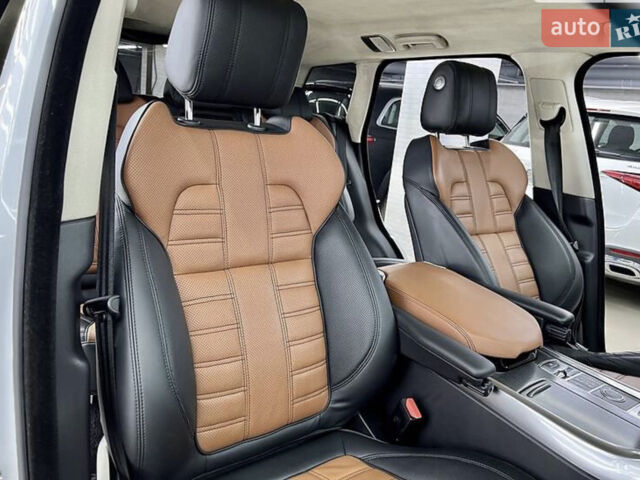 Білий Ленд Ровер Range Rover Sport, об'ємом двигуна 5 л та пробігом 119 тис. км за 39500 $, фото 30 на Automoto.ua