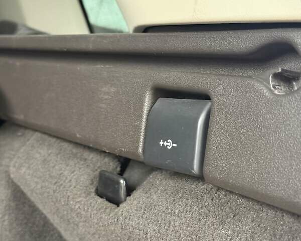 Білий Ленд Ровер Range Rover Sport, об'ємом двигуна 3 л та пробігом 190 тис. км за 24500 $, фото 17 на Automoto.ua