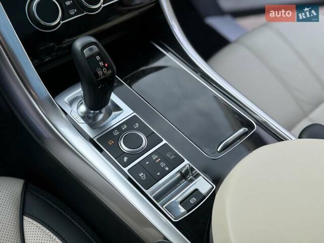 Ленд Ровер Рендж Ровер Спорт 2013 в Киеве на Automoto.ua Белый Ленд Ровер Рендж Ровер Спорт, объемом двигателя 3 л и пробегом 108 тыс. км за 27800 $, фото 53 на Automoto.ua