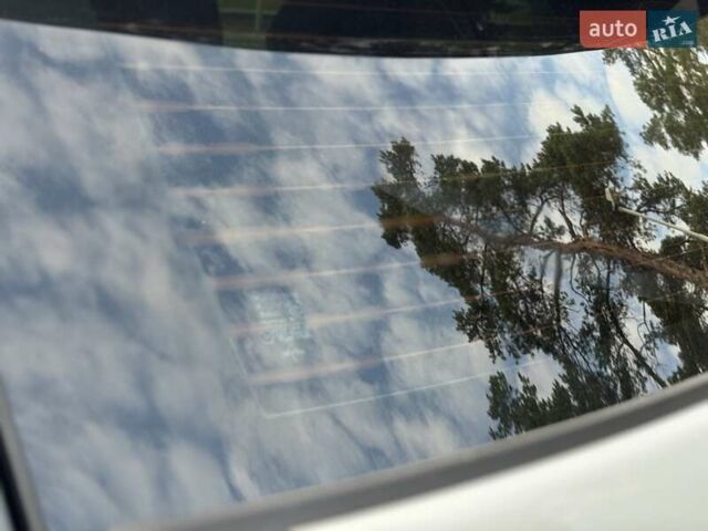 Ленд Ровер Рендж Ровер Спорт 2013 в Киеве на Automoto.ua Белый Ленд Ровер Рендж Ровер Спорт, объемом двигателя 3 л и пробегом 108 тыс. км за 27800 $, фото 22 на Automoto.ua