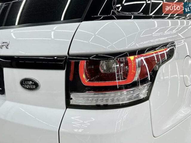 Білий Ленд Ровер Range Rover Sport, об'ємом двигуна 5 л та пробігом 119 тис. км за 39500 $, фото 20 на Automoto.ua