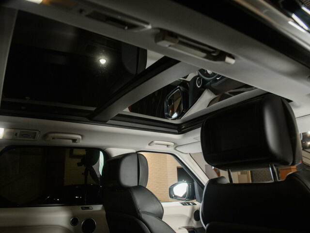 Білий Ленд Ровер Range Rover Sport, об'ємом двигуна 3 л та пробігом 93 тис. км за 45500 $, фото 24 на Automoto.ua