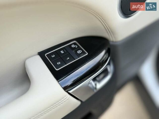 Ленд Ровер Рендж Ровер Спорт 2013 в Киеве на Automoto.ua Белый Ленд Ровер Рендж Ровер Спорт, объемом двигателя 3 л и пробегом 108 тыс. км за 27800 $, фото 31 на Automoto.ua