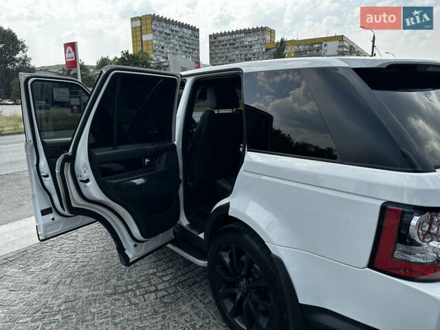 Білий Ленд Ровер Range Rover Sport, об'ємом двигуна 3 л та пробігом 209 тис. км за 20000 $, фото 14 на Automoto.ua