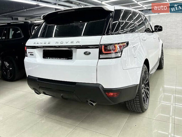 Білий Ленд Ровер Range Rover Sport, об'ємом двигуна 5 л та пробігом 119 тис. км за 39500 $, фото 10 на Automoto.ua