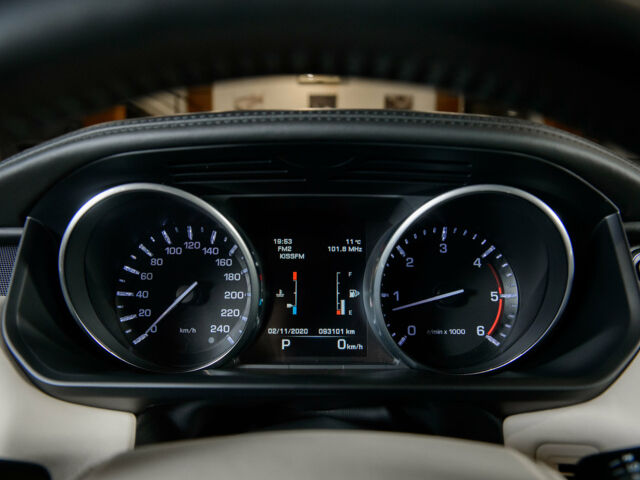Білий Ленд Ровер Range Rover Sport, об'ємом двигуна 3 л та пробігом 93 тис. км за 45500 $, фото 16 на Automoto.ua