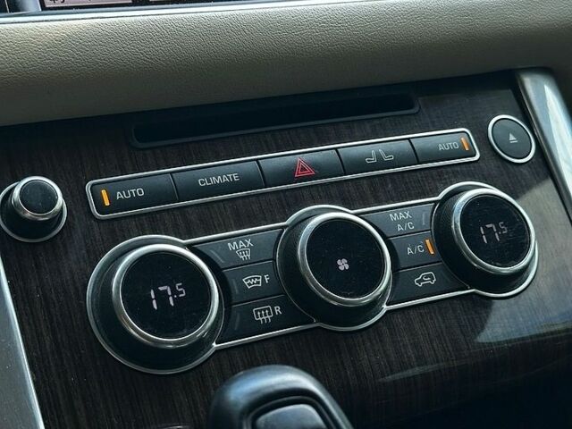 Білий Ленд Ровер Range Rover Sport, об'ємом двигуна 3 л та пробігом 193 тис. км за 20600 $, фото 21 на Automoto.ua