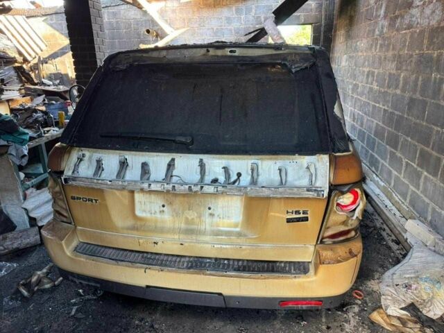 Білий Ленд Ровер Range Rover Sport, об'ємом двигуна 0 л та пробігом 144 тис. км за 5500 $, фото 4 на Automoto.ua