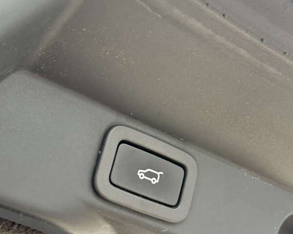 Білий Ленд Ровер Range Rover Sport, об'ємом двигуна 3 л та пробігом 190 тис. км за 24500 $, фото 16 на Automoto.ua